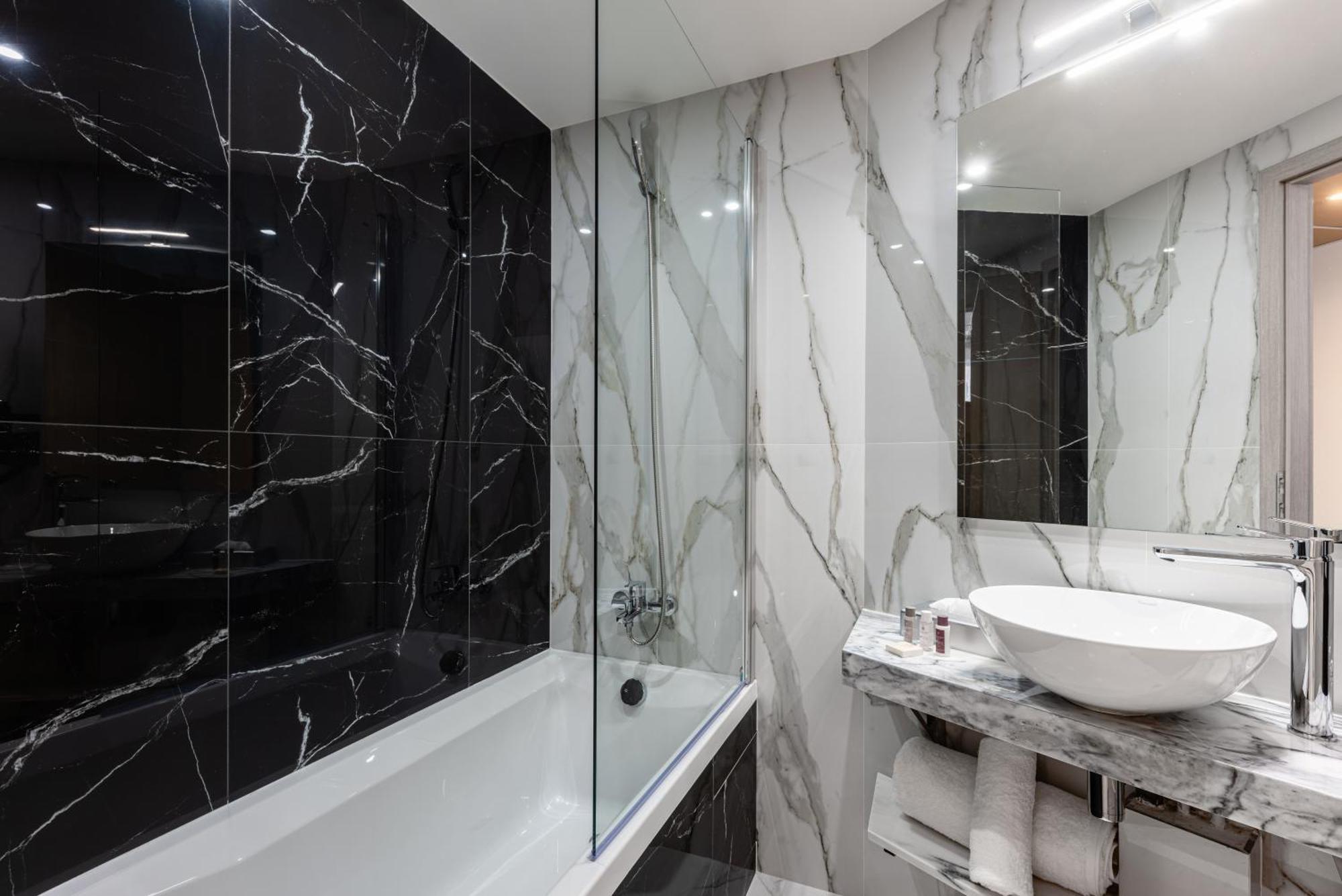 Brit Hotel Privilege Paris Росны-Соус-Боис Экстерьер фото