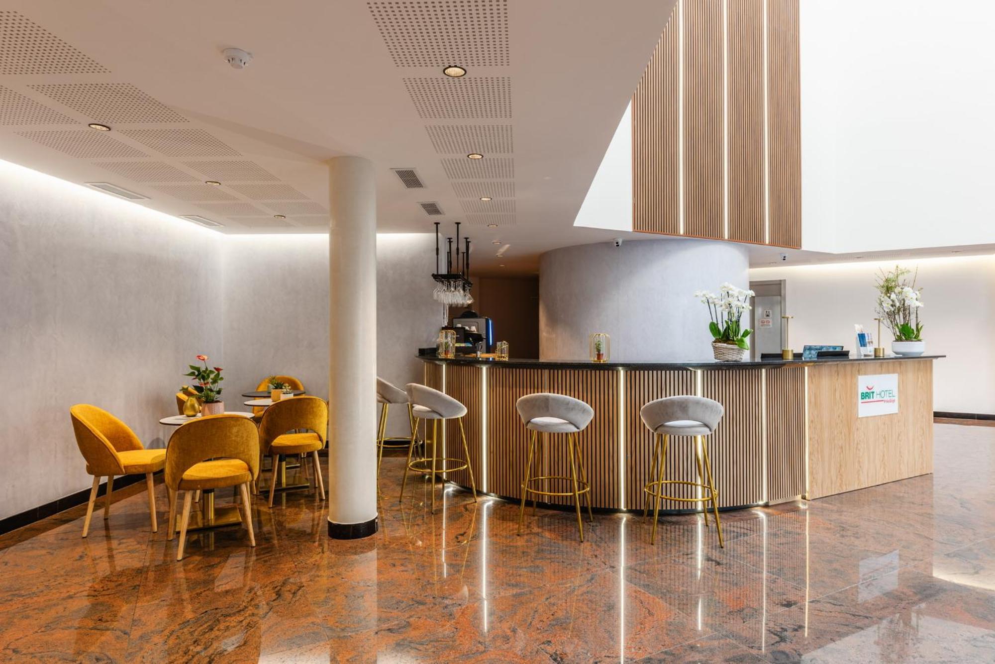 Brit Hotel Privilege Paris Росны-Соус-Боис Экстерьер фото
