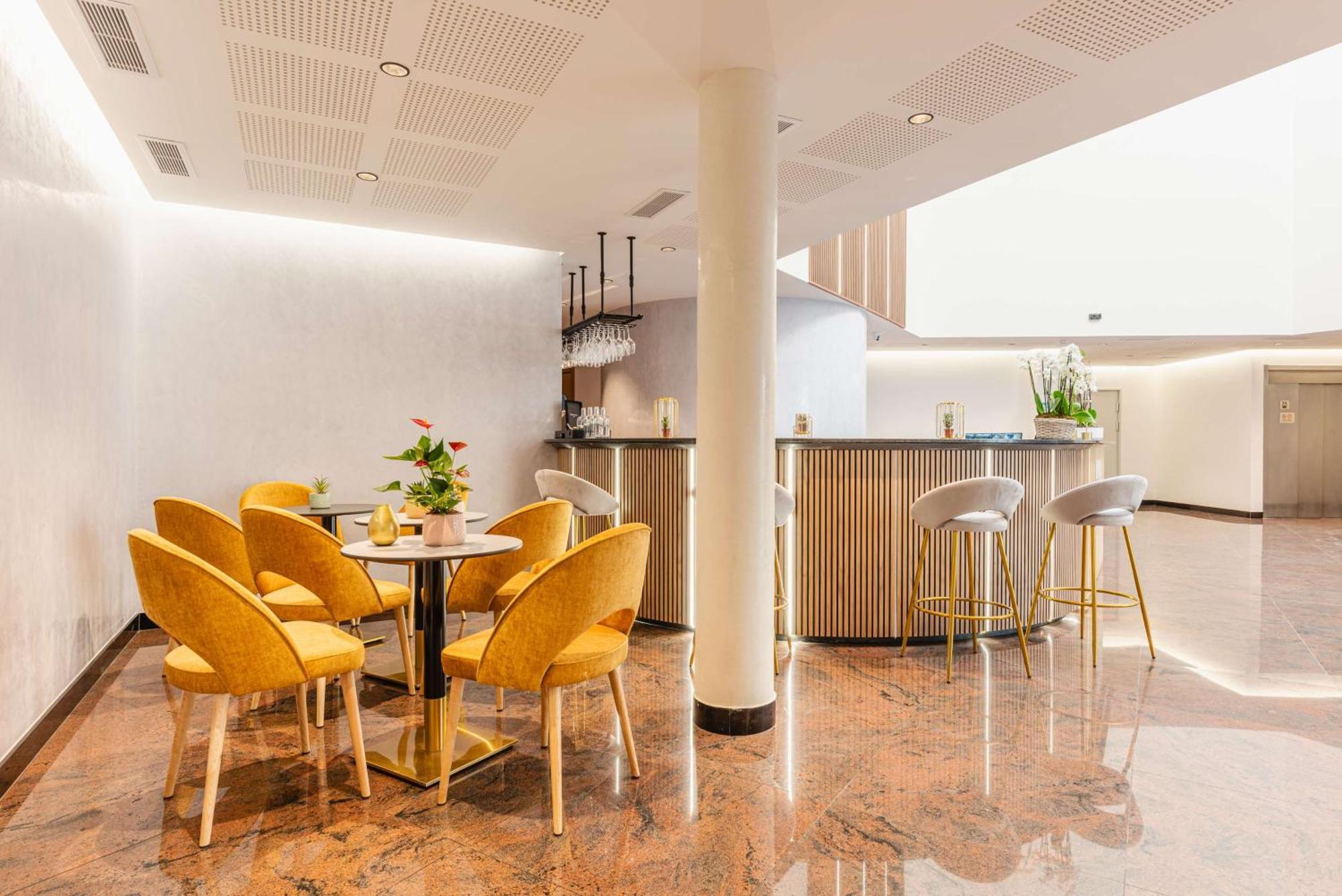 Brit Hotel Privilege Paris Росны-Соус-Боис Экстерьер фото